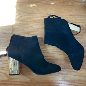 ✨🤍✨ Steve Madden ankle boots with mirrored heels